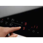 Электрическая варочная панель Electrolux CPE644RBC